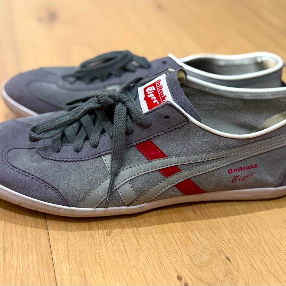 Onitsuka Tiger gray suede shoes size 9